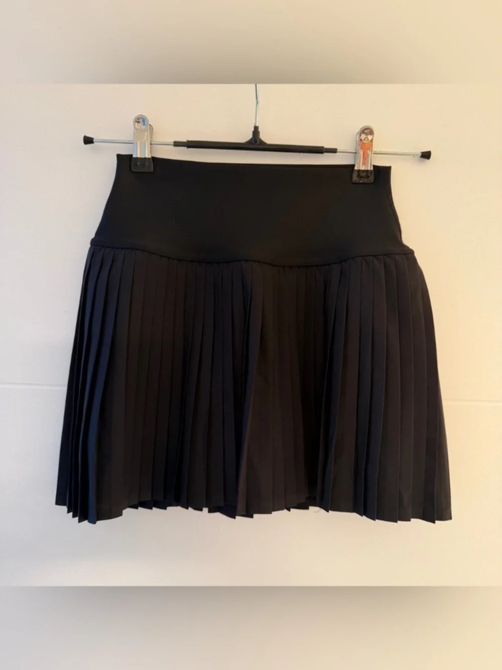 ALO Yoga Black Pleated Active Mini Skirt